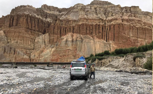 Upper Mustang Jeep Tour