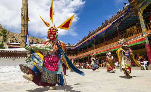 Bhutan Festivals Calendar 2026???2027: Dates, Highlights & Travel Guide