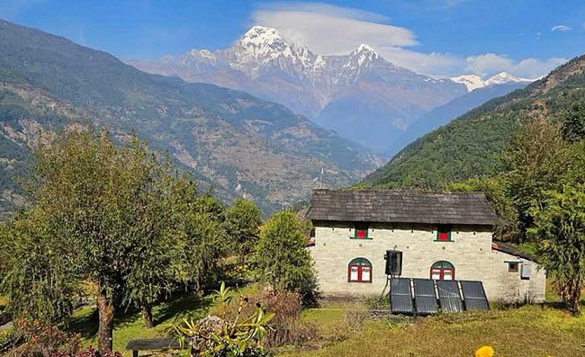 Comfort ABC Trek with Helicopter Return