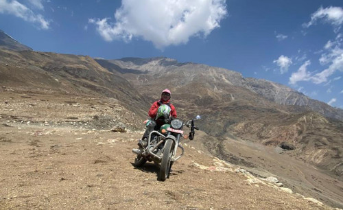 Thrilling Manang and Tilicho Lake Motorbike Journey with Two-Day Trek