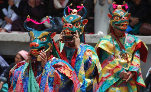 Cham Mask Dance in Bhutan: Meaning, History, Types & Festival Guide