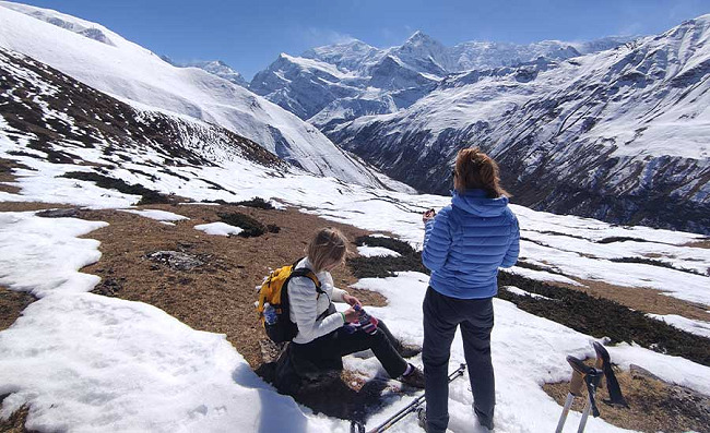 Upper Mustang Trek vs Annapurna Circuit Trek