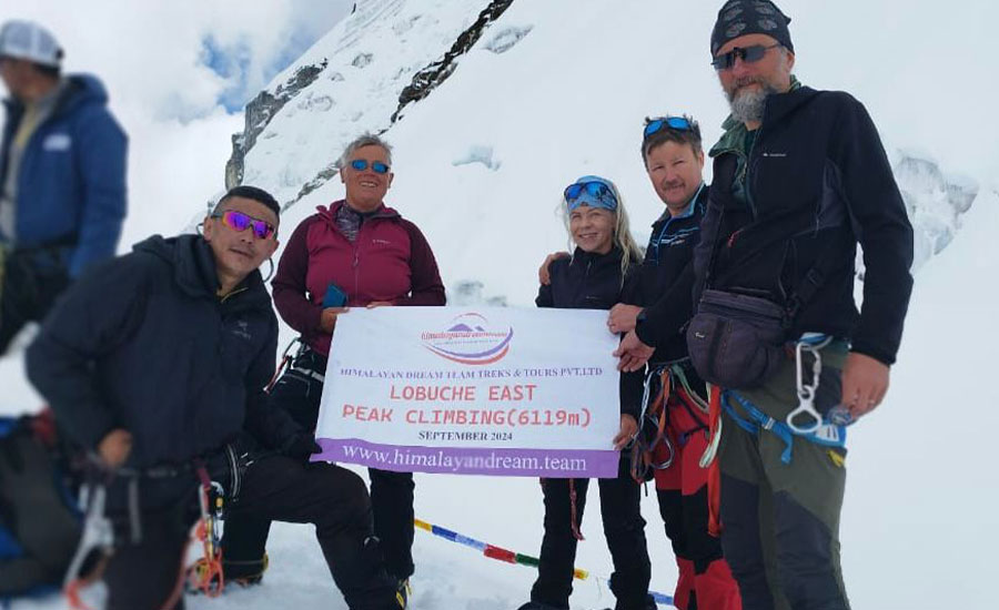 Lobuche East Peak Climbing