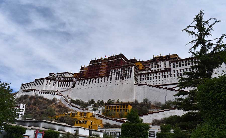 Tibet Ganden to Samye Trek & Lhasa Cultural Tour