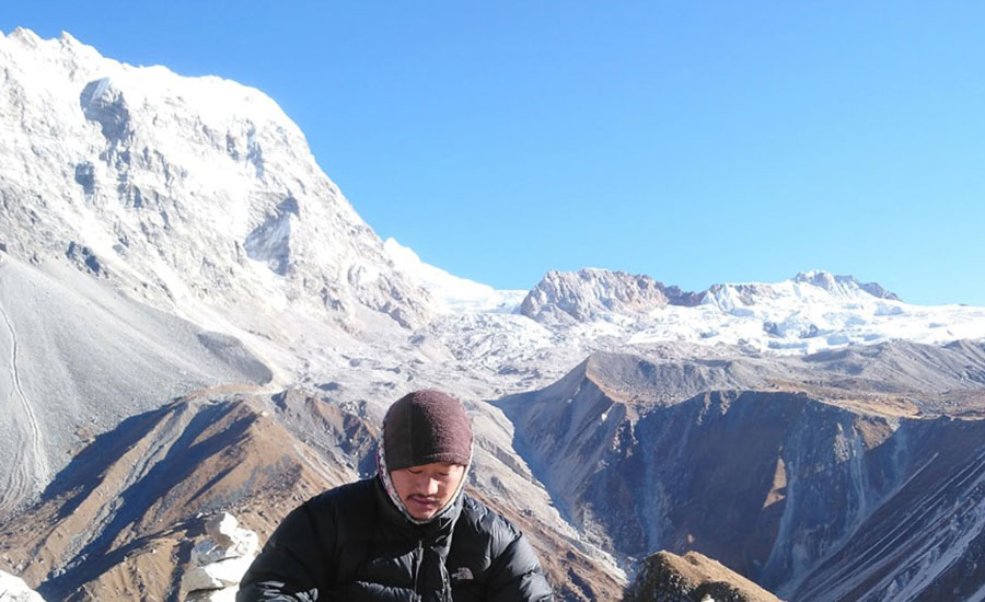 Yala Peak Climbing